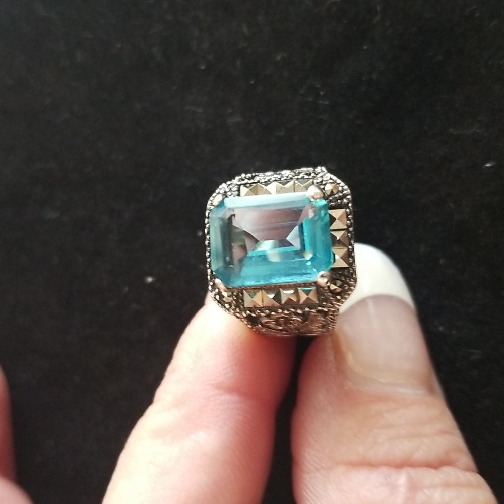 Marcasite w topaz ring